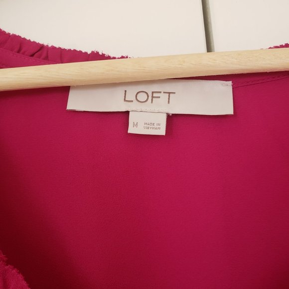 LOFT Berry Pink Flowy Sleeveless Blouse - Size M - Picture 5 of 11